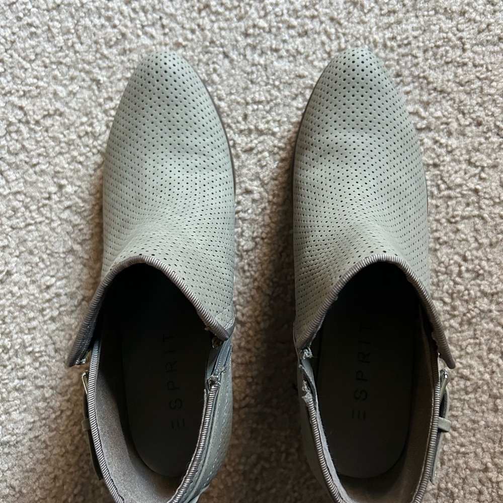 Spirit booties - Picture 2 of 7